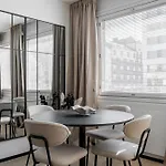 Lux Eight - Modern 2br Apartment Turku